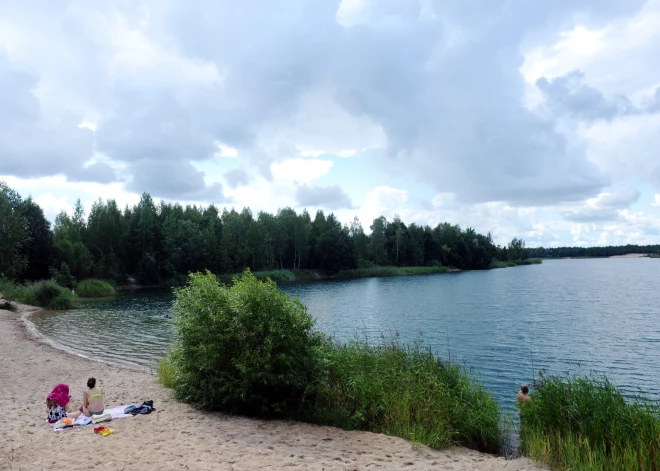“Šajās ūdenstilpēs peldēties ir bīstami!” – LVM brīdina atpūtniekus