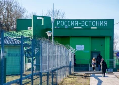 В Нарве начали торговать местами в очереди на границе с Россией