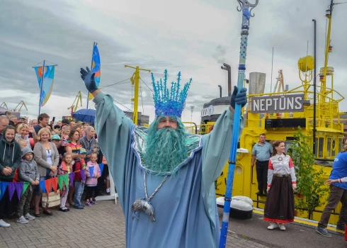 Plkst.11.40 tiks sagaidīta varenā Jūras valdnieka Neptūna un viņa burvīgo jūras meitu svītas iespaidīgā ierašanās.