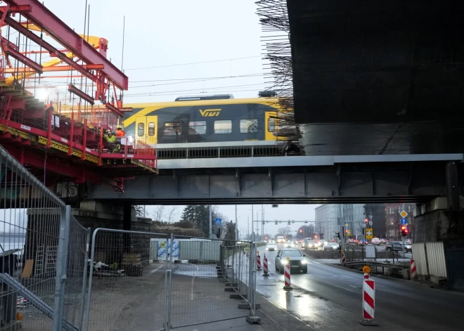 Eiropas Komisija piešķirs 295,5 miljonus eiro "Rail Baltica" turpināšanai Baltijā