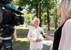 Daiga Mieriņa pēc vizītes Stradiņa slimnīcā: naudas reāli trūkst, Saeimai jāmaina likumi