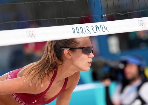 Tīna Graudiņa un Anastasija Samoilova [attēlā] neizdodas uzvarēt ASV duetu.
