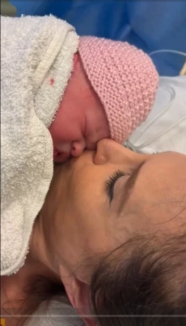 Emma Kenija vienmēr sapņojusi par četriem bērniem un nu tas piepildījies.