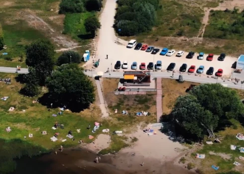 Rīga aizliedz peldēties Daugavas pludmalē "Rumbula".