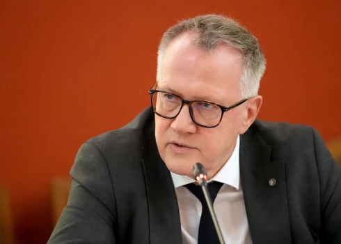 Finanšu ministrs Arvils Ašeradens.
