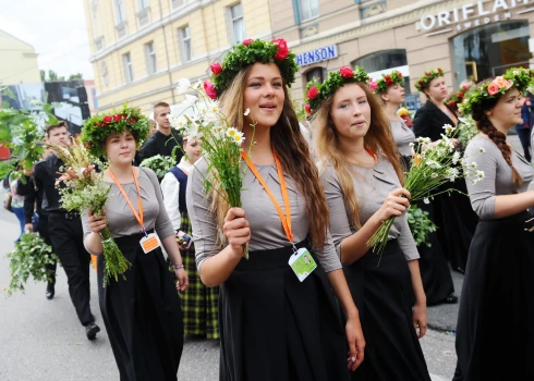 Policija aicina iedzīvotājus būt īpaši piesardzīgiem, iegādājoties svētku biļetes no privātpersonām.