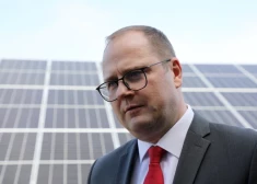 Viedās administrācijas un reģionālās attīstības ministrs Raimonds Čudars (JV).