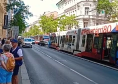 Prāgā un lielā daļā Čehijas pazudusi elektrība, cilvēkus nākas glābt no iestrēgušiem liftiem