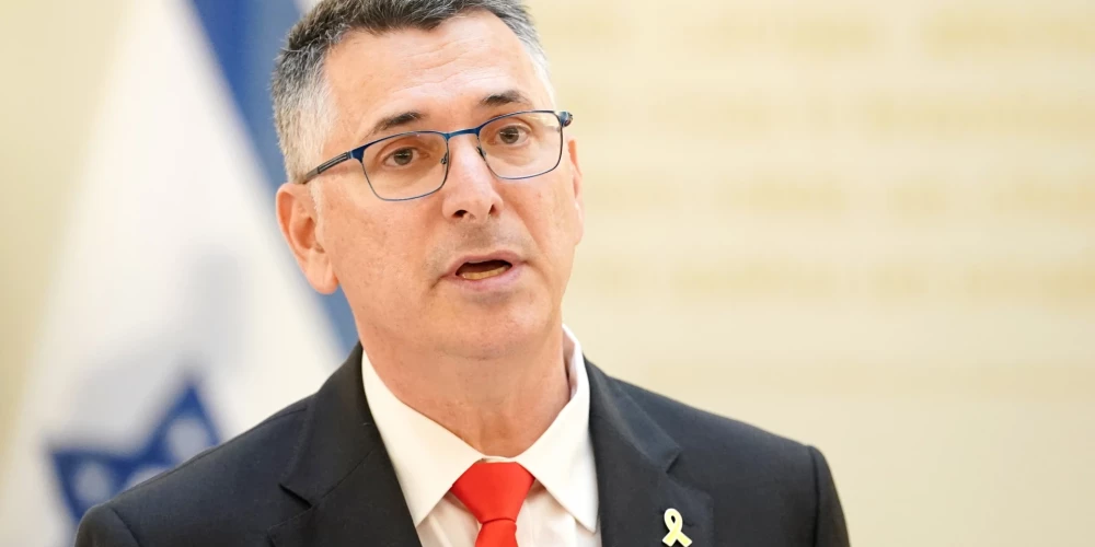 Izraēlas ārlietu ministrs Gideons Sārs, viesojoties Latvijā.