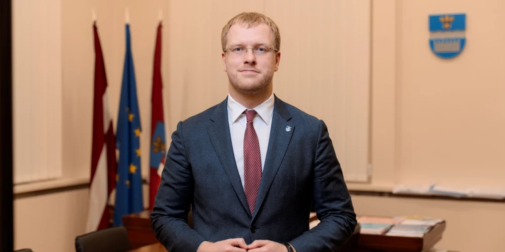 “Latvijas valsts ir tik spēcīga, cik spēcīgs ir tās vājākais posms. Kamēr mēs valsts līmenī to nesapratīsim, tikmēr nekā laba nebūs,” atgādina Daugavpils mērs Andrejs Elksniņš.