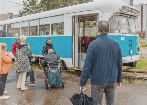 Ar veco tramvaju nesen varēja izbraukt pilsētas svētkos.