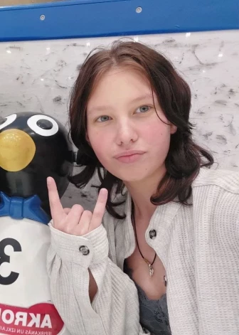 Valsts policijas amatpersonas meklē bezvēsts prombūtnē esošo nepilngadīgo Sofiju Gusevu.