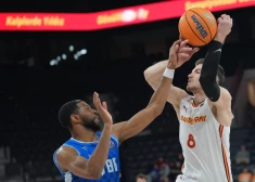 Roberts Blumbergs turpinās spēlēt spēcīgajā Turcijas čempionātā
