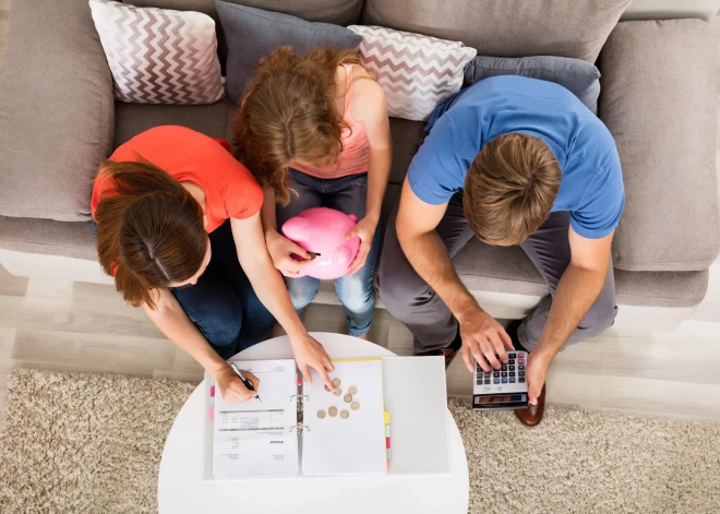 Не есть, не пить, а только копить! Сколько лет нужно латвийцам, чтобы купить 100 квадратных метров жилья?