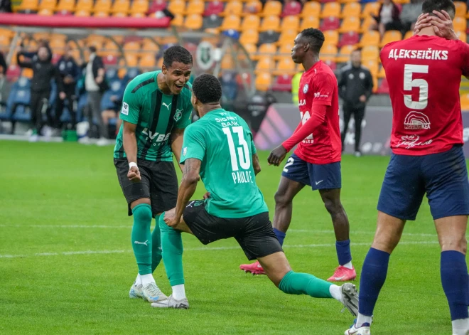 "Auda" Latvijas futbola virslīgā pieveic melnajā joslā iekļuvušo "Jelgavu"