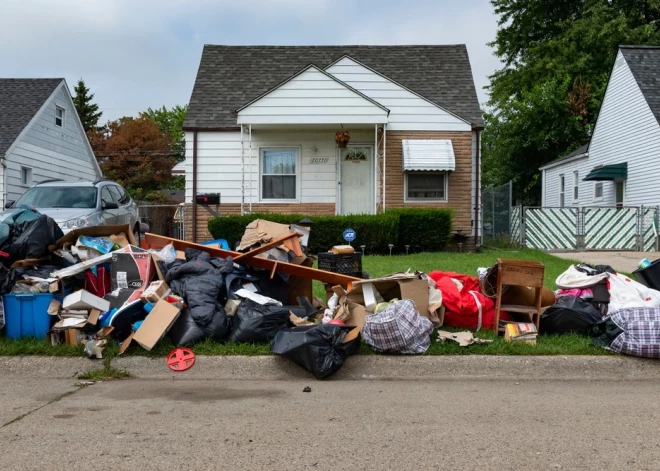 Американцы в шоке: большинство граждан США уже не могут позволить себе даже "минимальное качество жизни"