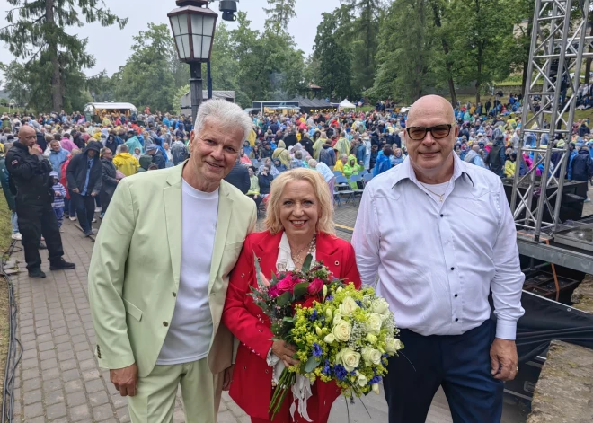 2025. gada 5. jūlijā Cēsīs, Pils parka estrādē, norisinājās jau par kultūrvēsturisku tradīciju kļuvušie mūzikas svētki "Imantdienas", pulcējot daudzus pazīstamus Imanta Kalniņa mūzikas izpildītājus. Jāpiebilst, ka 2026. gadā “Imantdienas” svinēs 50. gadskārtu.