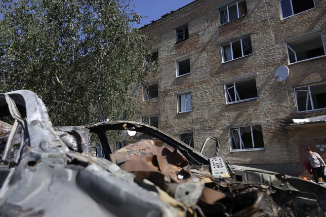 Aizvadītajā naktī Krievijas spēki uzbruka Harkivai ar 53 droniem.