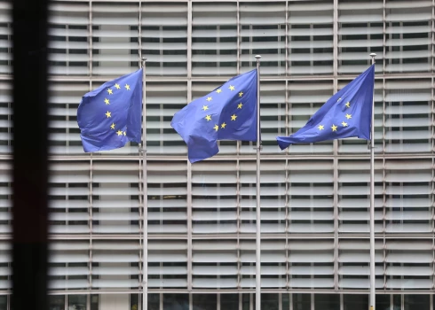Eiropas Reģionu komitejā Briselē šonedēļ notika Eiropas Pusvadītāju reģionu alianses (ESRA) gadskārtējā Ģenerālā asambleja, kurā tika aicināts palielināt reģionu lomu Eiropas Savienības pusvadītāju stratēģijas veidošanā.