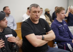 No "TikTok" luksusa līdz cietuma kamerai - vērienīgā krāpšanā apsūdzētais Kaspars Kazanovskis paliek aiz restēm