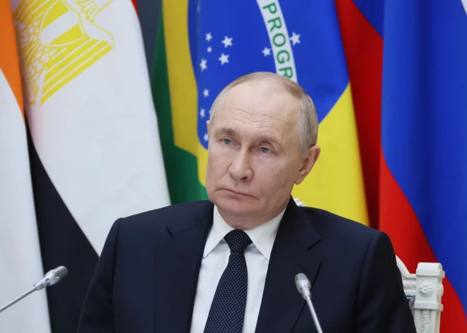 Putins pārraksta vēsturi: “Krievija palīdzēja Amerikai kļūt brīvai”