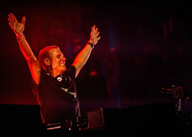 Viļņā ar vienīgo koncertu Baltijā uzstāsies leģendārais dīdžejs Armins van Būrens