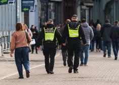 Policija dziesmu un deju svētku laikā pastiprināti uzrauga satiksmes drošību un sabiedrisko kārtību 
