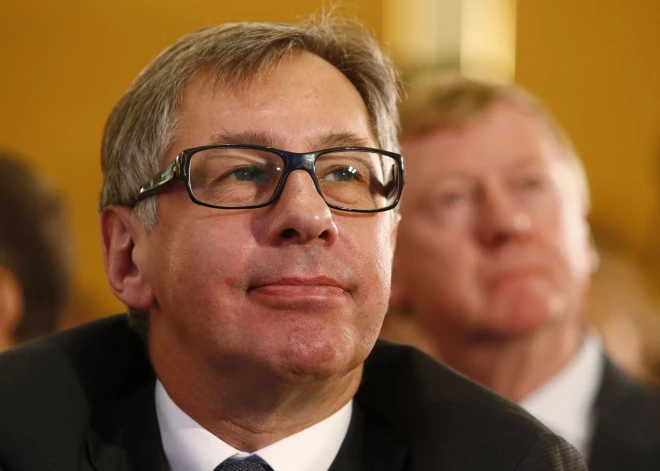 "Viņš ir Putina privātais baņķieris," - Avens lūdzis sākt kriminālprocesu pret Braži par neslavas celšanu