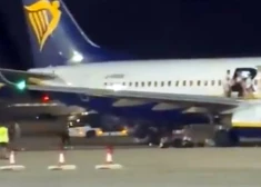  VIDEO: "Ryanair" komentē evakuāciju Maļorkā, kur traumas guva vairāki lidmašīnas pasažieri