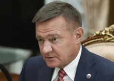 В своей машине совершил самоубийство министр транспорта РФ. Сегодня утром его уволил Путин