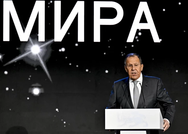 Lavrovs ierosina Ungārijai kopīgi ar Krieviju atrisināt "Ukrainas problēmu", aizsargājot savus tautiešus