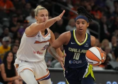 Kitija Laksa palīdz "Mercury" atspēlēties un izcīnīt uzvaru WNBA