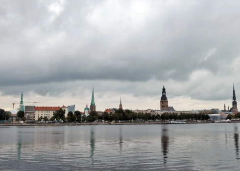 Otrdiena būs mākoņaina ar tikai retu saules staru.