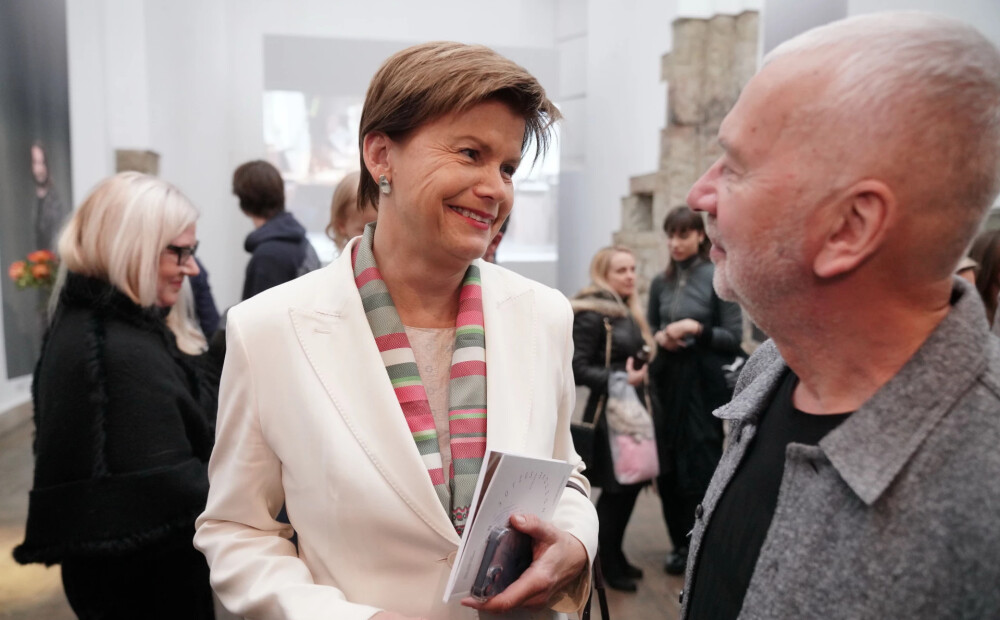 Ko arhīvi tev pastāsta: Baibas Bražes jaunības dienu “slepenā” autobiogrāfija. DOKUMENTU FOTO