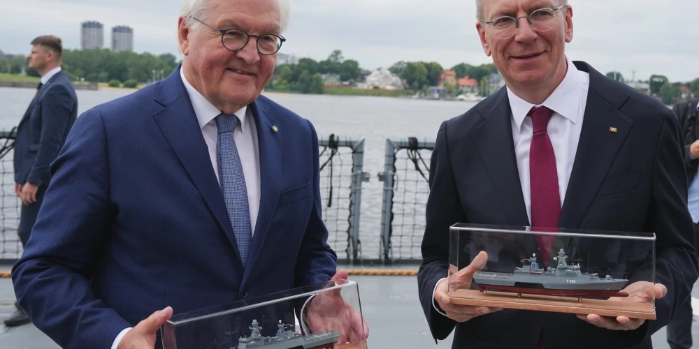 Valsts prezidenta Edgara Rinkēviča un Vācijas prezidenta Dr. Franka Valtera Šteinmeiera vizīte uz korvetes “Braunšveiga” (Braunschweig).