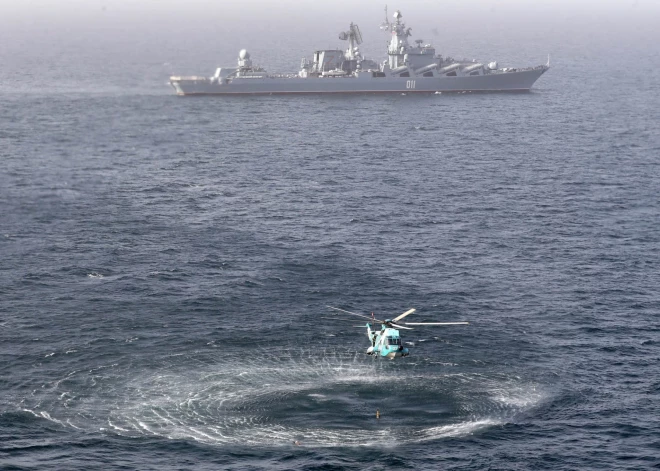 Ķīnas karakuģis nomērķē lāzeri uz Vācijas lidmašīnu Eiropas Savienības misijas laikā