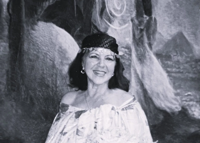 Mūžībā aizgājusi tekstilmāksliniece Māra Kalniņa-Zvirbule