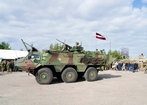 Военная техника сможет выезжать на дороги общего пользования для испытаний.