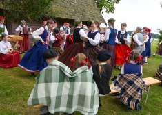 Jau šodien – folkloras konkursu laureātu koncerts "Bij' manā pūriņā" un bagātīga folkloras programma Vērmanes dārzā
