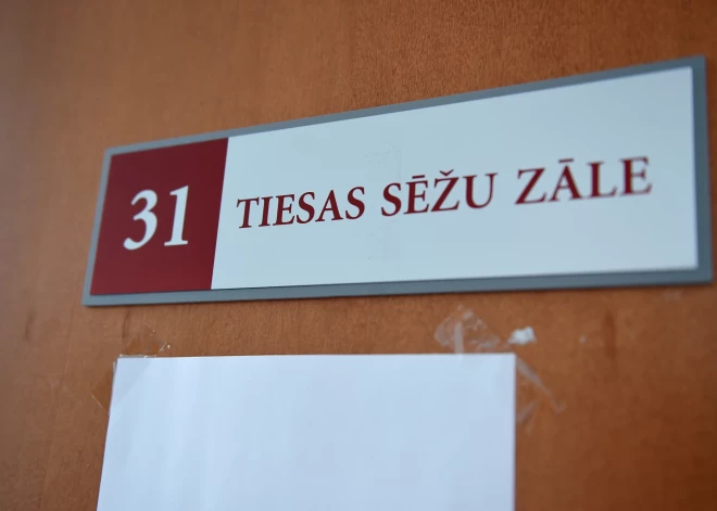Sūtīja foto ar dzimumlocekli un lūdza 13 gadus vecajam zēnam darīt to pašu: tiesā nonāk krimināllieta