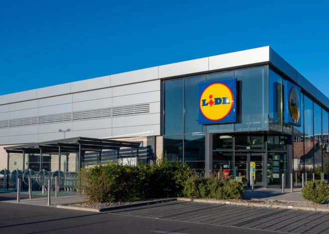 "Lidl" jāmaksā 43 miljoni eiro konkurentam par maldinošām reklāmām Francijā