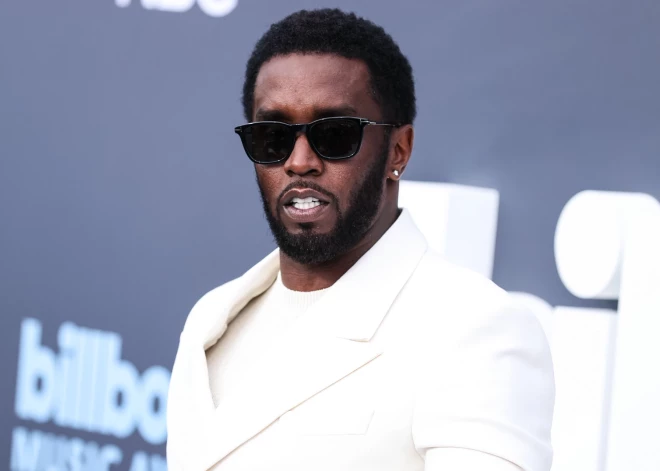 Stāvovācijas cietumā: Diddy pēc sprieduma nolasīšanas sagaidīts kā varonis