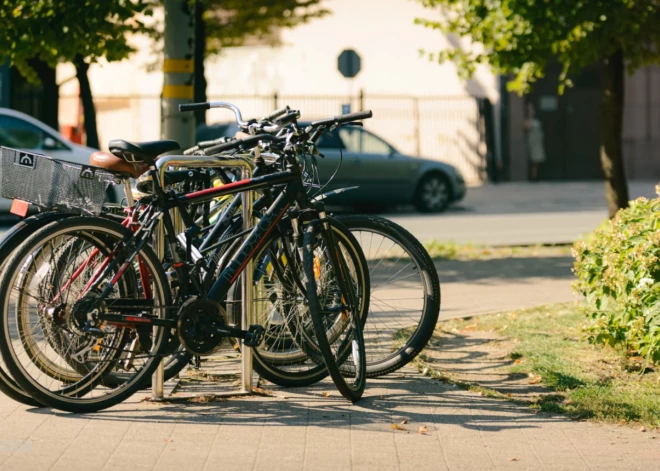 Pēdējos trīs mēnešos nozagts simtiem velosipēdu; policija aicina divriteņus reģistrēt