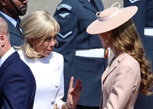 Francijas pirmā lēdija Brižita Makrona un Velsas princese Ketrīna.