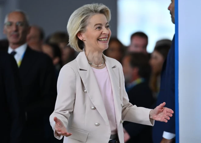 "Paldies jums un lai dzīvo Eiropa!" Leiena iztur EP uzticības balsojumu