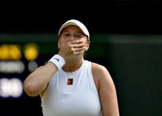 Aņisimova uzvar ranga līderi un sasniedz pirmo "Grand Slam" finālu, par Vimbldonas titulu pirmo reizi cīnīsies Švjonteka