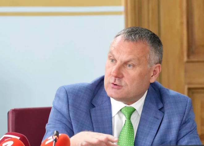Piecus gadus amatā: Stukāns atvadās no ģenerālprokurora krēsla