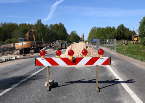 Brīvdienās satiksme pie Siguldas un Salacgrīvas var būt īpaši lēna.