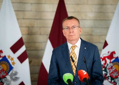 Vajadzīga efektīvāka sadarbība, lai Rīgā savlaicīgi piedāvātu pamatotus siltumenerģijas tarifus, norāda Rinkēvičs.