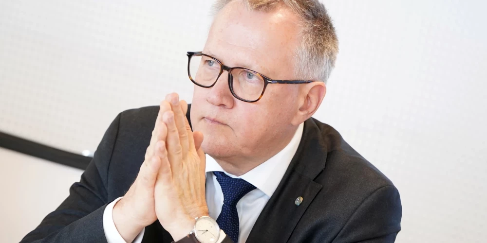 Finanšu ministrs Arvils Ašeradens.